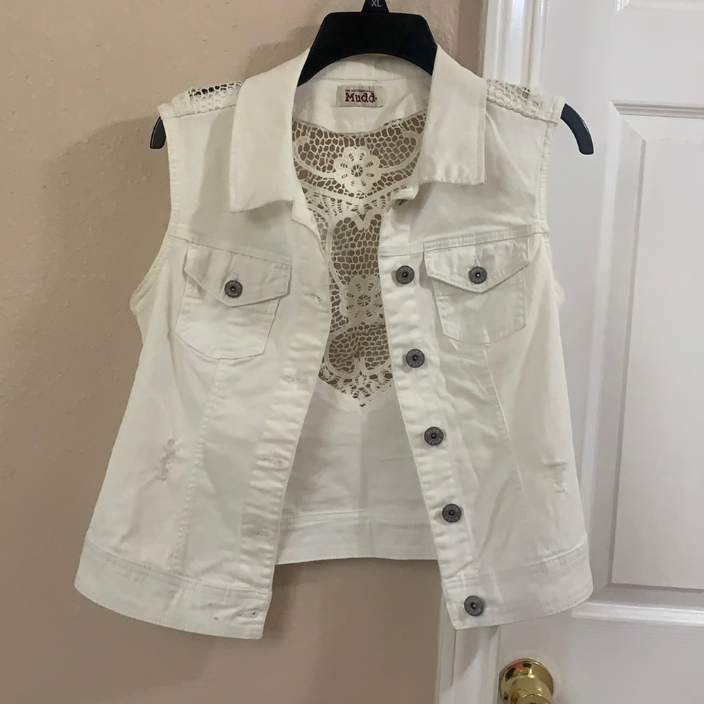 White denim sleeveless jacket